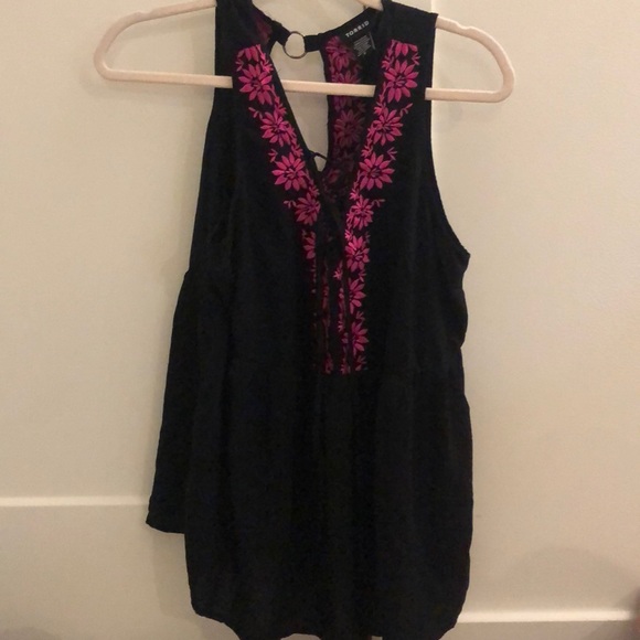 torrid Tops - Embroidered pink tank top